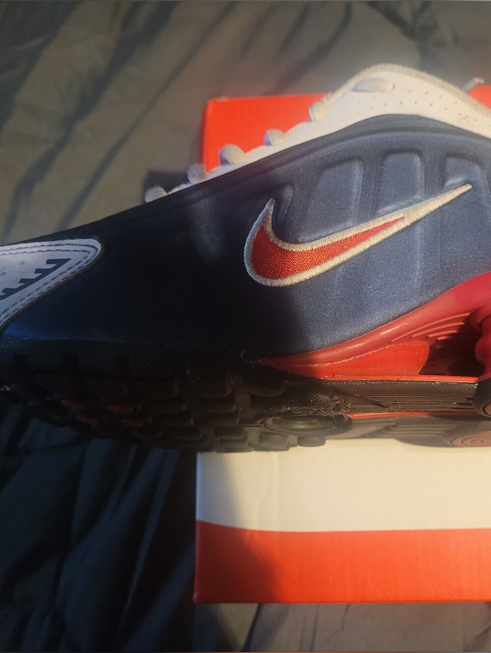 Nike Shox R4